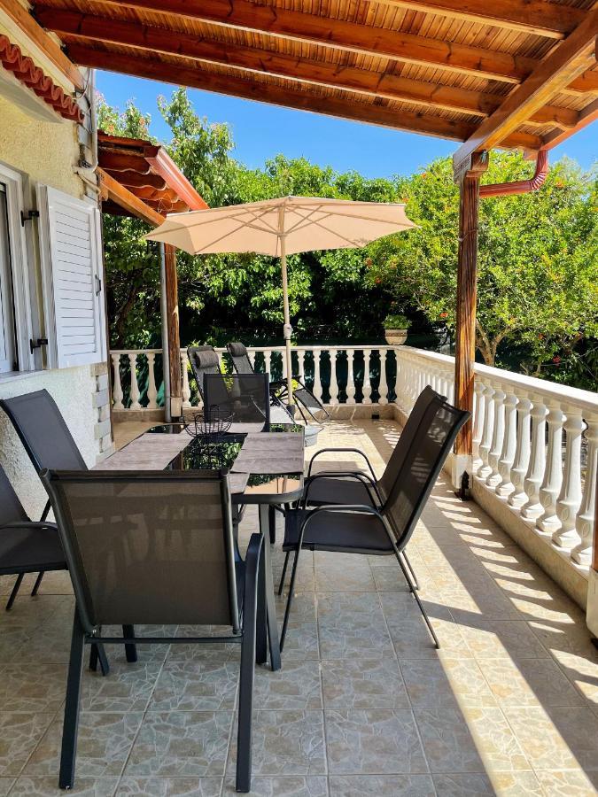 Casa Lia-Beach Front Villa Nea Kallikrateia Exterior foto