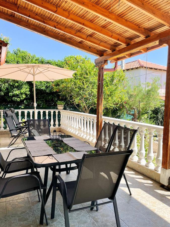 Casa Lia-Beach Front Villa Nea Kallikrateia Exterior foto