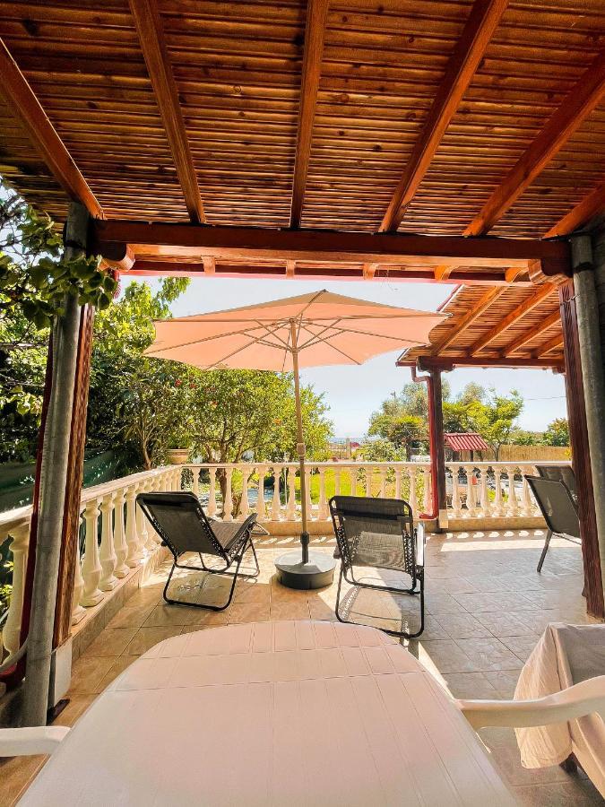 Casa Lia-Beach Front Villa Nea Kallikrateia Exterior foto